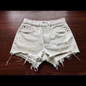 Levi’s Cream 501 Shorts